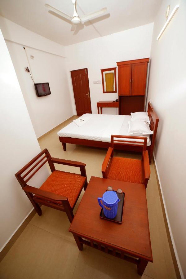 Kairali Tourist Home Guruvayur Luaran gambar