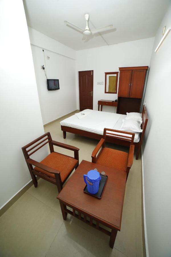 Kairali Tourist Home Guruvayur Luaran gambar